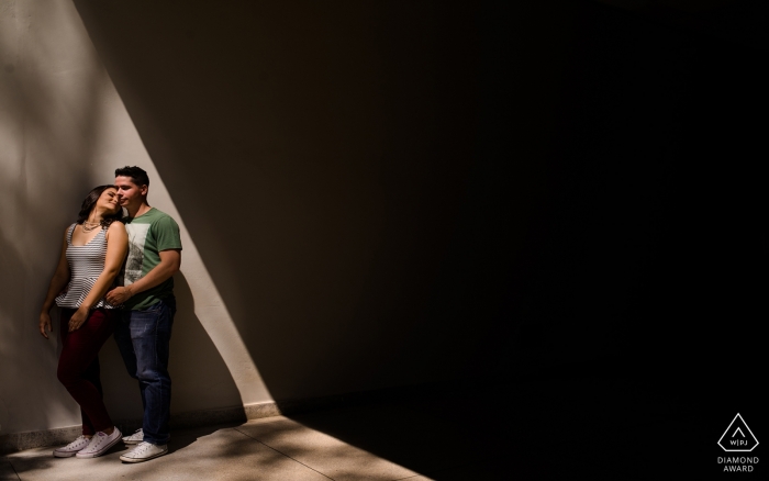 Fotografia de Casal de Noivado - Retrato contém: Universidade Alagoas - Namoro começou na faculdade e teve pré casamento na faculdade