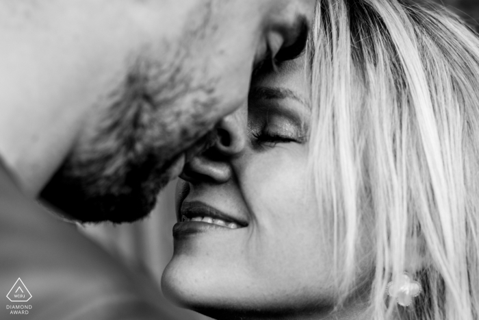 CAP FERRET - FRANCE INTIMATE COUPLE PORTRAIT IN BLACK AND WHITE