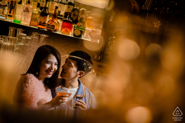 Retratos de noivado em Rosewood Phuket - sessão de fotos pré-casamento interior