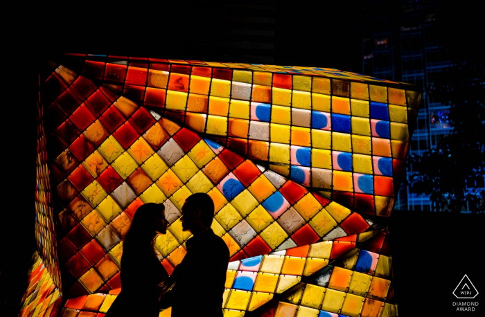 Photos de fiançailles de Hong Kong - rouge, jaune, orange, bleu et noir.