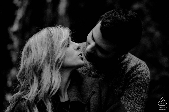 Photo en noir et blancSession dans un parc sauvage de la côte amalfitaine