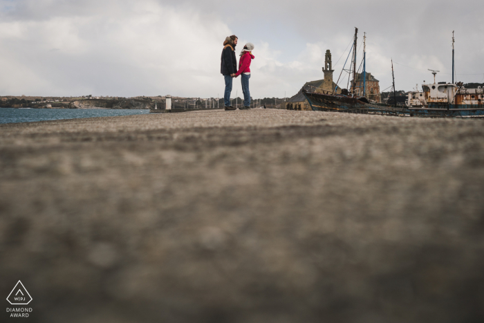 Boats Couple Picture for Pre Wedding Image gallery Crozon, France Couple Picture for Pre Wedding Image