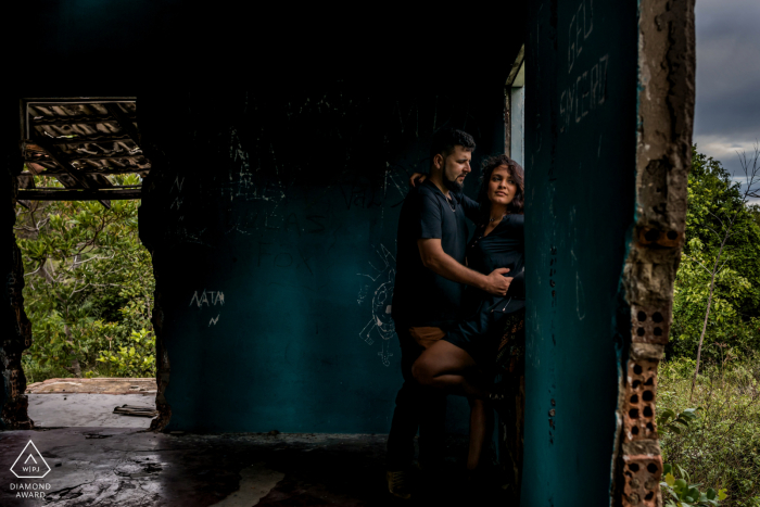 Praia de Itaúnas - ES - Brazil Pre Wedding Picture in the Ruins