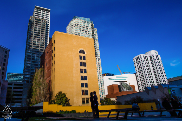 San Francisco Love in the city - Pre-Wedding Images with Buildings