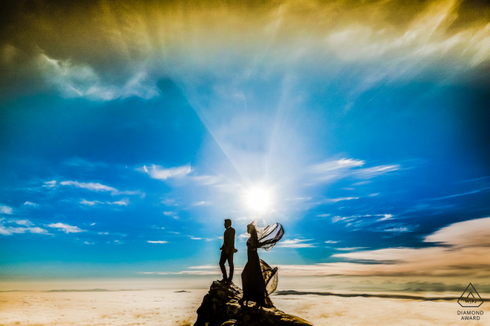 Engagement Sessions | The couple share a mutual passion for hiking and we decided to do the engagement shoot on one of the most popular hiking routes in Cape Town, the Table Mountain. 