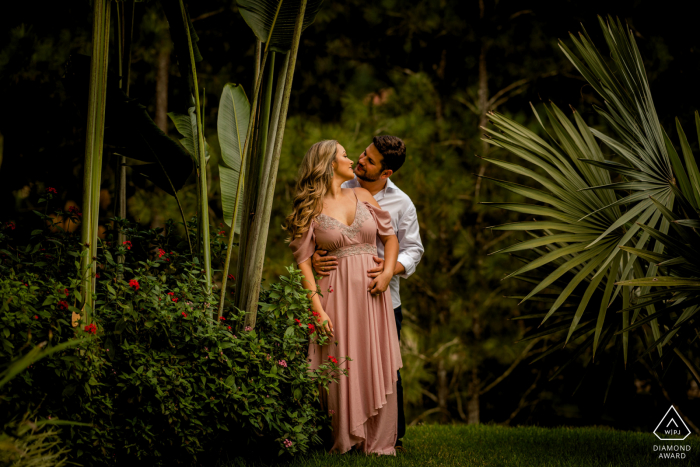 Engagement Photography of a couple at Domingos Martins Engagement Photography | Domingos Martins, Espírito Santo, Brazil