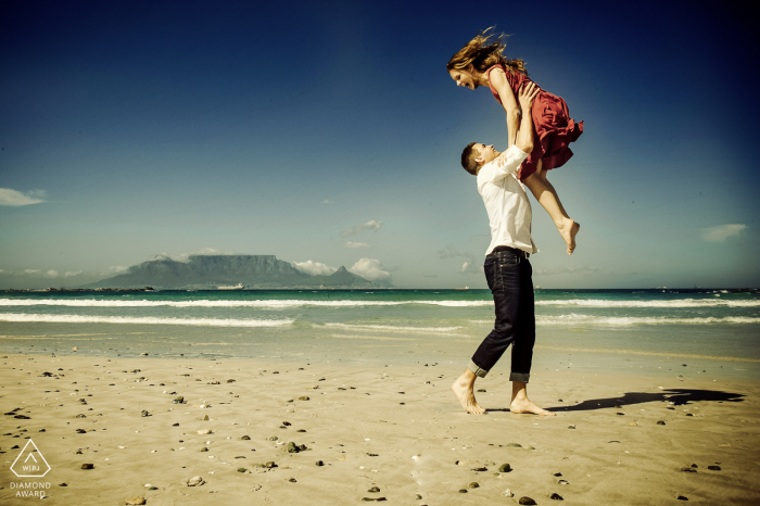 Pris sur la plage de Blouberg avec l'une des 7 merveilles naturelles du monde en arrière-plan - la montagne de la Table du Cap.