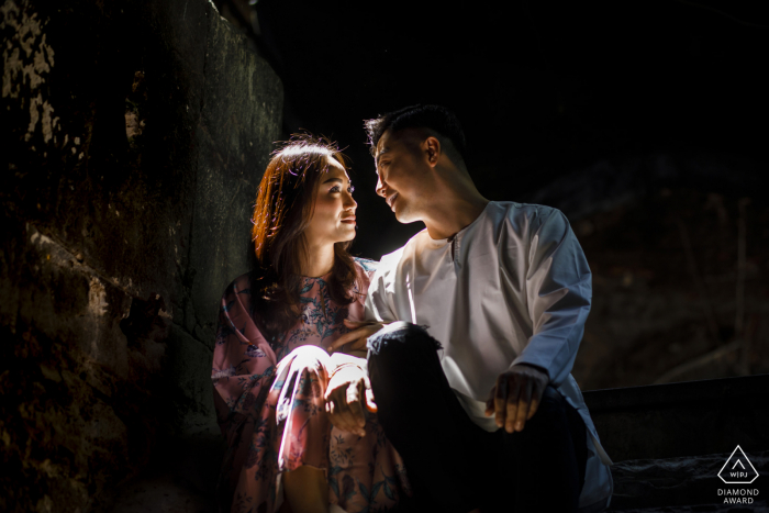 istanbul couple engagement portrait tir au grand bazar