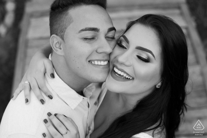 Caeté MG tightly shot black and white couple portraits of pretty faces Caeté MG tightly shot black and white couple portraits of pretty faces