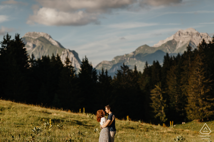 Photos d'engagement en montagne aux Bauges