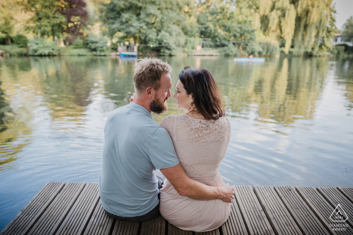 Lake and dock engagement portraits at Witten Ruhrgebiet