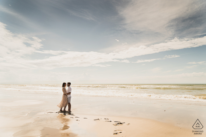 Hauts-de-France Vorhochzeits- und Verlobungsfotografie vom Strandsand von Fort-Mahon-Plage - Somme