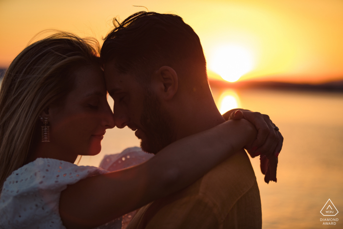 Lago di Bolsena - Italy close up photo with an incredible sunset during engagement photo session