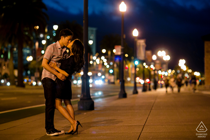 Pier 7, San Francisco, California mini foto urbana prima del giorno del matrimonio di una passeggiata serale in una bella notte