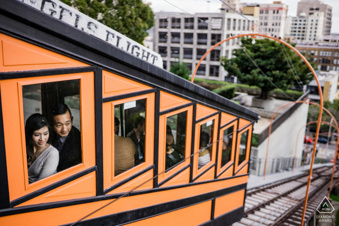 Centro de Los Ángeles, California Imagen de compromiso de Angels Flight creada antes del día de la boda