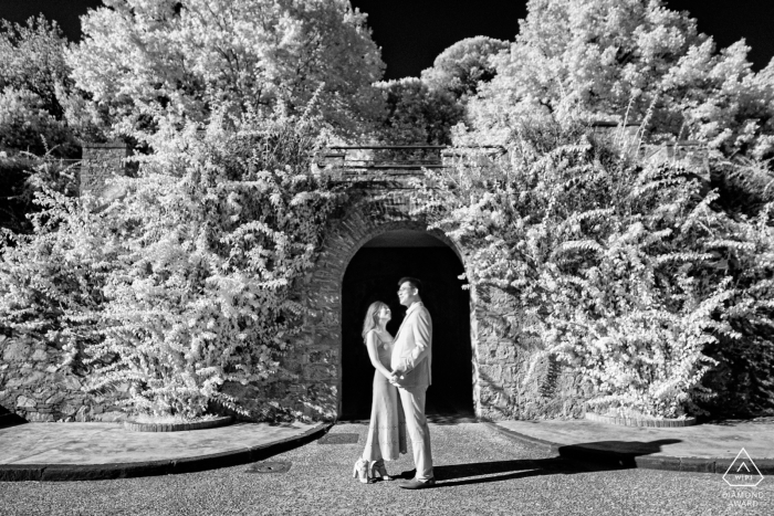 Retrato de bellas artes de Pisa antes de la boda con una pareja que vino de Japón para visitar Pisa y celebrar su compromiso