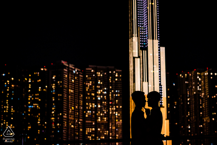 Ho Chi Minh Artful Engagement Photo montrant comment au milieu de la ville bondée ils se sont trouvés