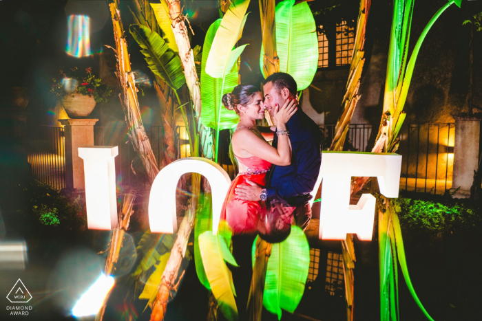 E-Session zum Umweltengagement in Siracusa während einer Party vor der Hochzeit