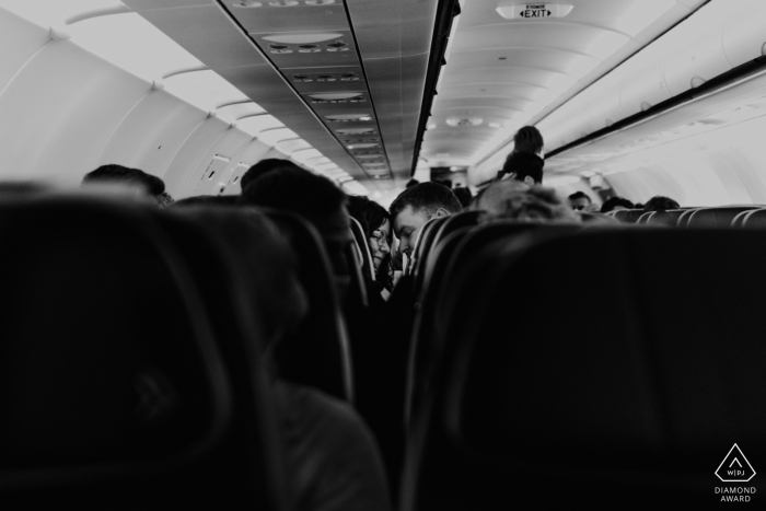 Sesión de fotos de compromiso de Atenas en BW a bordo del avión