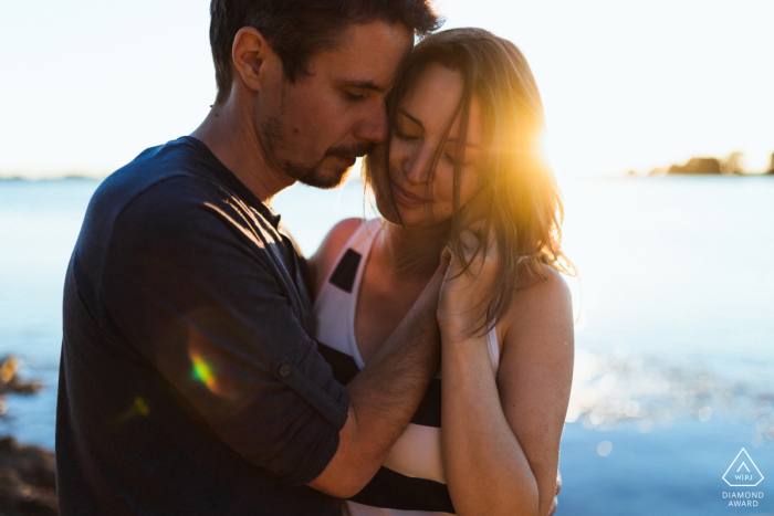 Brittany lifestyle engagement photography of French Lovers on the sunset 