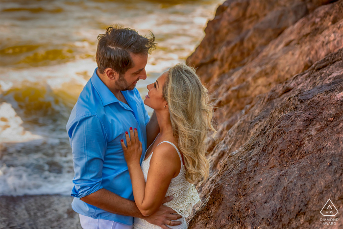 Playa Las Grutas Paarsession am Strand Eine schöne Kombination aus Romantik und den Naturschönheiten von Playa Las Grutas in Punta Del Este
