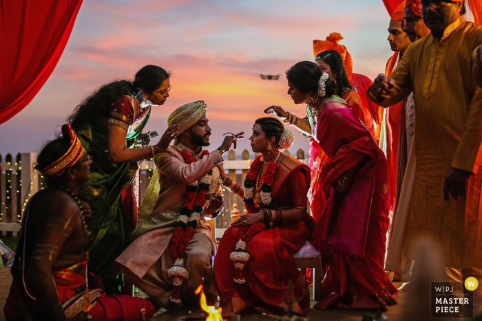 Photo by: <a href="https://www.wpja.com/contests/2018-v01-photography-competition/best-wedding-photographers/2169361">Geeshan Bandara - Rajagiriya Western</a> Citrus Waskaduwa bridal party during the wedding ceremony