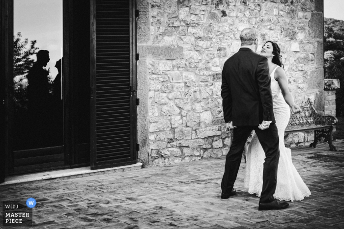 the bride and groom dancing outside Il Belpoggio su Todi bride and groom dancing outside