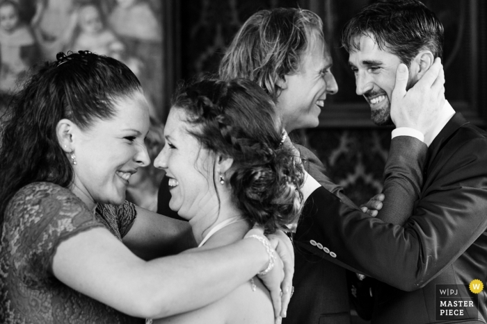 Photo by: <a href="https://www.wpja.com/contests/2018-v18/best-wedding-photographers/2355781">Jess van Ruiven - Heerhugowaard Noord Holland</a> Wedding pictures of Enkhuizen hugs by Noord Holland photographer