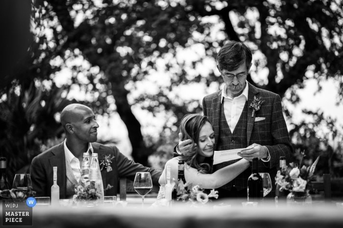 Foto door: <a href="https://www.wpja.com/contests/2018-v20/best-wedding-fotografen/2403071"> Andrea Sampoli - Siena </a> Fotojournalist van de bruiloft in Italië | Certaldo, Toscaanse toespraken voor huwelijksreceptie