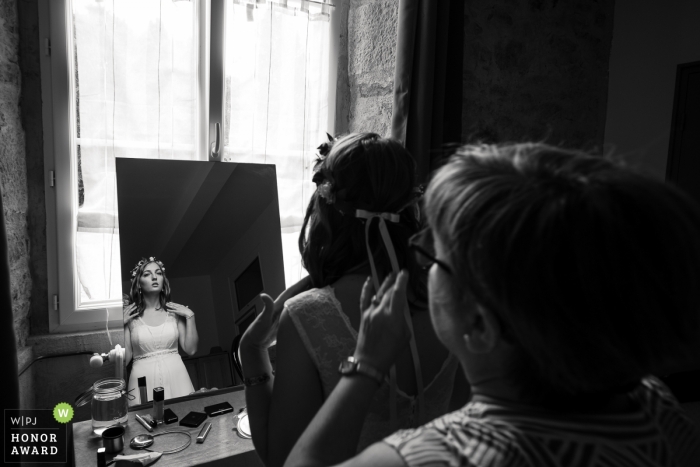 Photo by: <a href="https://www.wpja.com/contests/2018-v20-photography-competition/best-wedding-photographers/2408296">Nicolas Grout - Saint Denis </a> Seine-Saint-Denis wedding photo | wedding photography of bride in mirror before ceremony