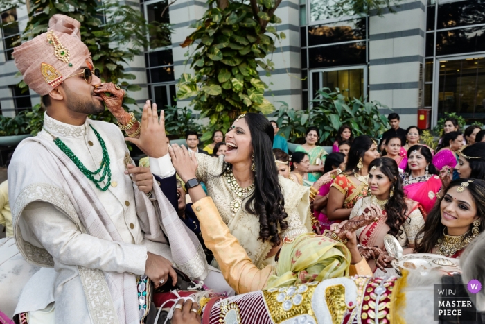 Photo by: <a href="https://www.wpja.com/contests/2019-v01/best-wedding-photographers/2429751">William Lambelet - Montpellier </a> Mumbai, India wedding reception for the bride and groom - Indian wedding function
