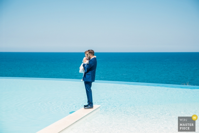 Photo by: <a href="https://www.wpja.com/contests/2019-v04/best-wedding-photographers/2463716">Alessandro Castelli - Siracusa</a> villa infinito mare, Brucoli (SR) - Photo from during the reception, nearby the pool
