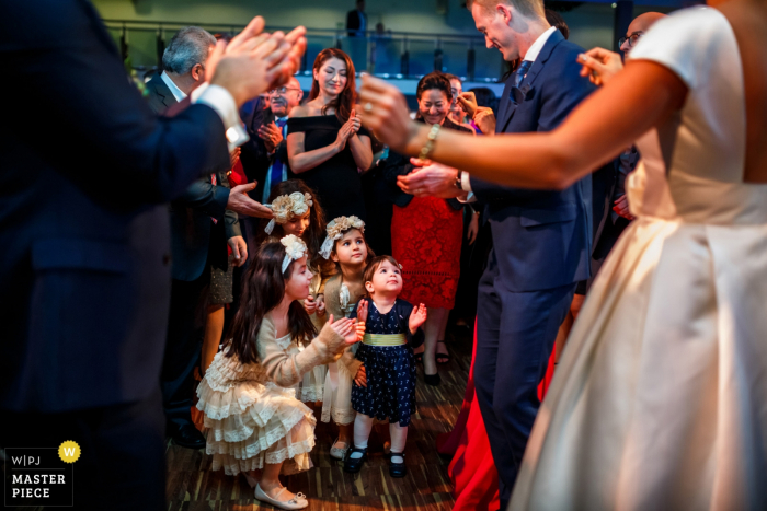 Photo by: <a href="https://www.wpja.com/contests/2019-v05/best-wedding-photographers/2481236">Indra Simons - Enschede Overijssel</a> Hengelo - Waarbeek wedding reception photography | The kids learning how to dance and clap from the bride and groom