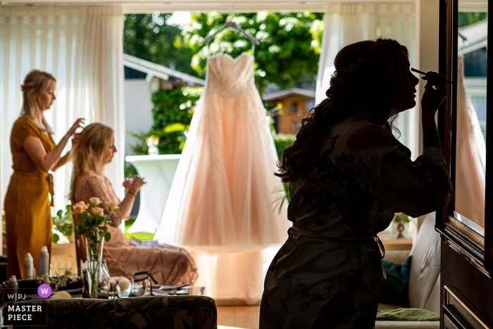 Photo by: <a href="https://www.wpja.com/contests/2019-v06/best-wedding-photographers/2486616">Hiske Boon - Waalwijk Noord Brabant</a> Bistro Jan Wedding Day Photography | The Bride is getting ready in the morning
