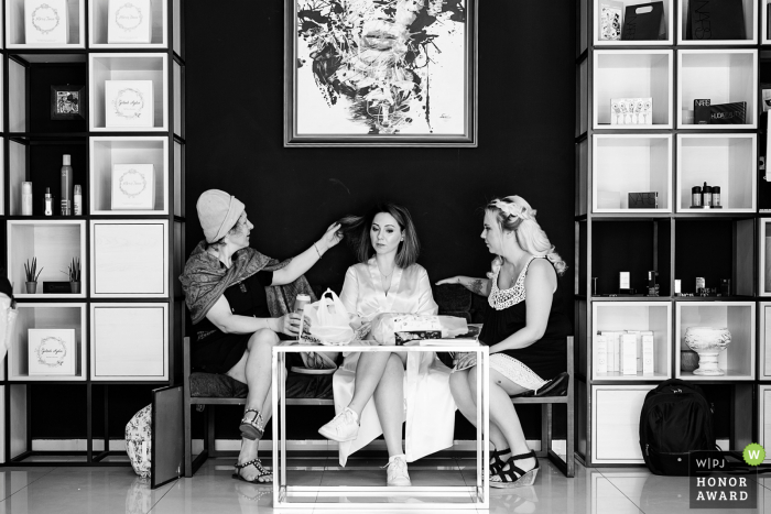Pre-Wedding Ceremony Photo at the Salon of the Bride, her aunt and best friend are discussing the hair style Pre-Wedding Ceremony Photo at the Bursa - Salon Taha - Bride, her aunt and best friend are discussing the hair style