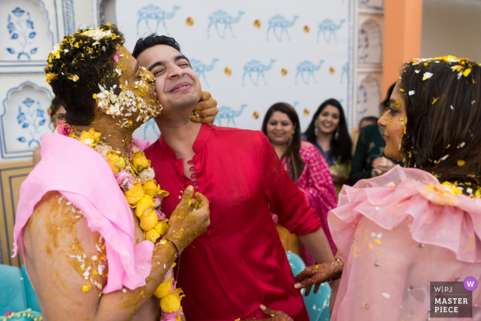 Photo by: <a href="https://www.wpja.com/contests/2019-v08/best-wedding-photographers/2520341">Ankita Asthana - Mumbai Maharashtra</a> Jaipur, India Wedding Photographer | Some sibling fun between the groom and his brother!