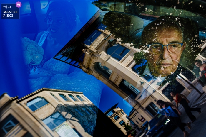 Photo by: <a href="https://www.wpja.com/contests/2019-v09/best-wedding-photographers/2532911">Toni Miranda - Alcoy Alicante</a> Valencia, Spain wedding image of the father and bride waiting in the car