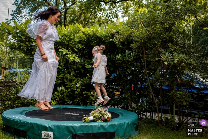 Photo by: <a href="https://www.wpja.com/contests/2019-v09/best-wedding-photographers/2536321">Linda Bouritius - Amersfoort Utrecht</a> Zeist, the Netherlands Documentary Wedding Photographer - A simple mother daughter moment right before the bride leaves for the ceremony.
