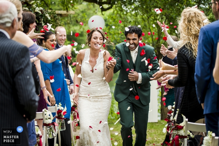 Fort Vechten ha appena sposato le foto del matrimonio dopo la cerimonia all'aperto