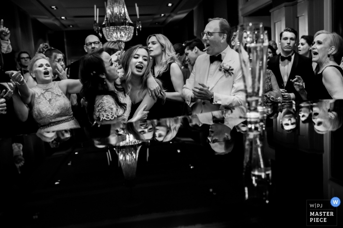 Photo by: <a href="https://www.wpja.com/contests/2019-v09/best-wedding-photographers/2541641">Isabelle Hattink - Rotterdam Zuid Holland</a> Central Park - Voorburg wedding photograph showing the mother of bride and daughter enjoy the wedding party