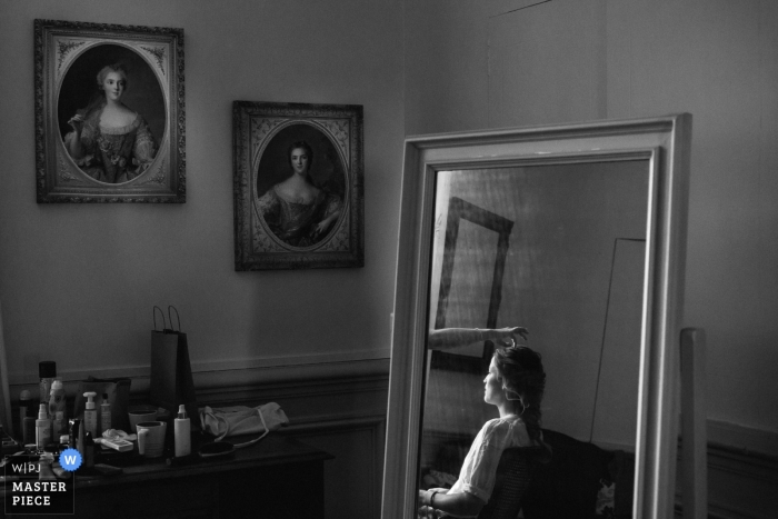 Zdjęcie: <a href="https://www.wpja.com/contests/2019-v10/best-wedding-photographers/2543740"> Jeremy Fiori - Angers </a> Château du domaine de la Châsse Zdjęcia ślubne | Przygotowuję się do panny młodej