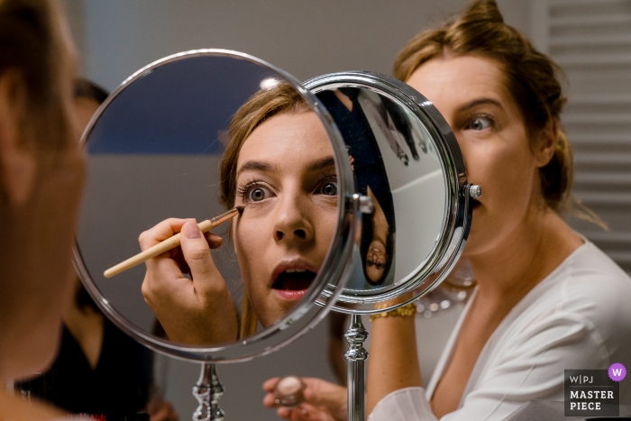 Photo by: <a href="https://www.wpja.com/contests/2019-v11/best-wedding-photographers/2545449">Tobias Löhr - Niddatal Hessen</a> Germany Bride Photos at Home in Regensburg - Wedding Images of Getting ready