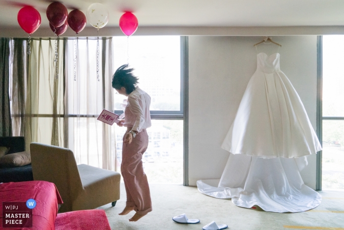 Zdjęcie: <a href="https://www.wpja.com/contests/2019-v11/best-wedding-photographers/2546420"> Xiaozhu Lin - Pekin </a> INTERCONTINENTAL BEIJING BEICHEN - Fotografia druhen i sukien ślubnych