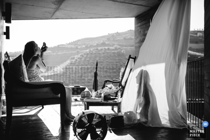 Photo by: <a href="https://www.wpja.com/contests/2019-v11/best-wedding-photographers/2546493">Daniel Monteiro - Porto </a> Peso da Régua - Quinta do Vallado wedding photos of the bride getting ready.