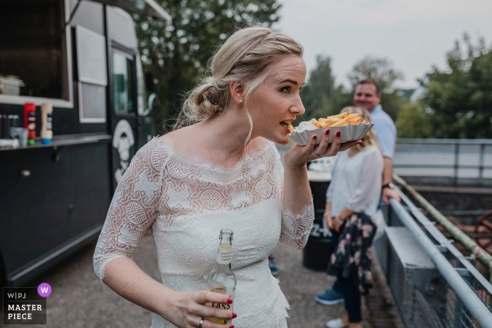 Photo by: <a href="https://www.wpja.com/contests/2019-v12/best-wedding-photographers/2548394">Nadine Lotze - Hagen Nordrhein-Westfalen</a> Wedding Photographer for Kokerei Hansa Dortmund | "fries before guys?!"