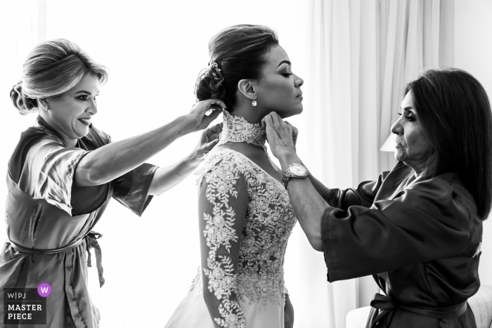 Foto: <a href="https://www.wpja.com/contests/2019-v12/best-wedding-photographers/2548836"> Victor R. Urosa - San Antonio de los Altos Miranda </a> Caracas Bride - Hochzeitsfotografie der Vorbereitung auf den großen Tag
