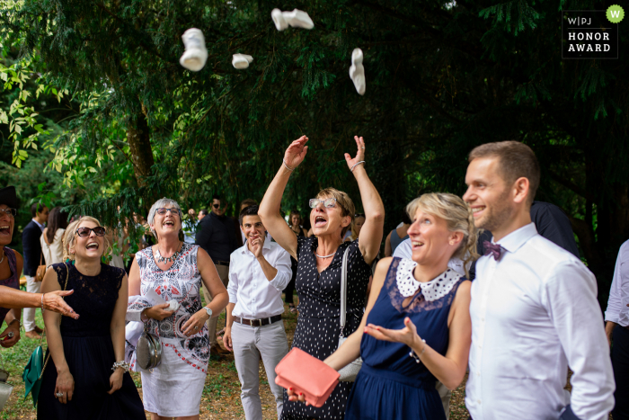 When bride's mum is happy Verdun (Meuse - France) wedding photography outside | When bride's mum is happy...