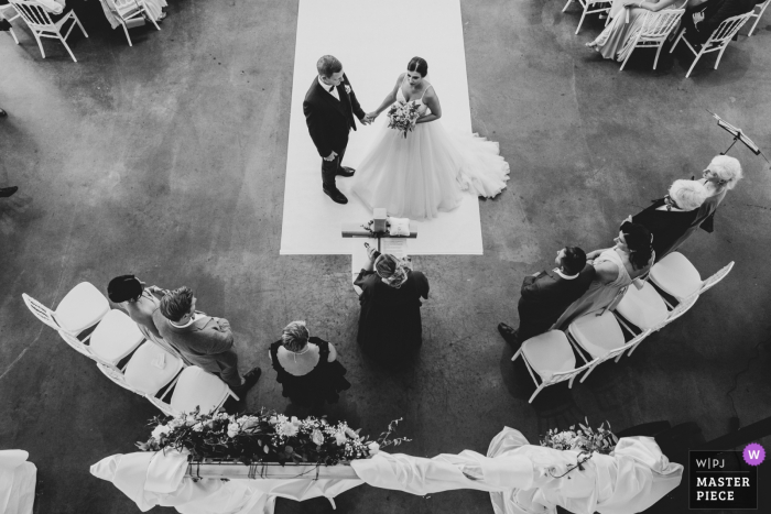 Foto por: <a href="https://www.wpja.com/contests/2019-v14/best-wedding-photographers/2553150"> David Anton - Oberkirch </a> Lörrach, Alemania Fotos de reportajes de bodas | Momento de la ceremonia fotografiada desde arriba