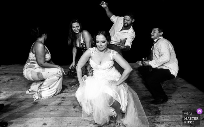 Foto door: <a href="https://www.wpja.com/contests/2019-v14/best-wedding-photographers/2554038"> Monica Guimaraes - Maceió Alagoas </a> Brazilië Trouwdagreceptie Fotografie van muziek, vrienden en dans