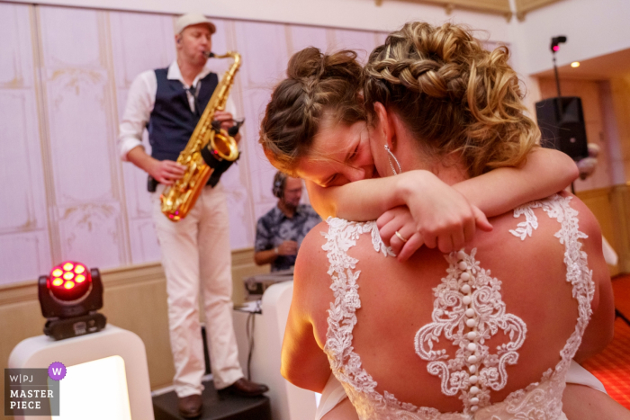 Photo by: <a href="https://www.wpja.com/contests/2019-v15/best-wedding-photographers/2556490">Indra Simons - Enschede Overijssel</a> wedding photography - Lattrop - De Holtweijde - Dancing bride and little girl at the reception